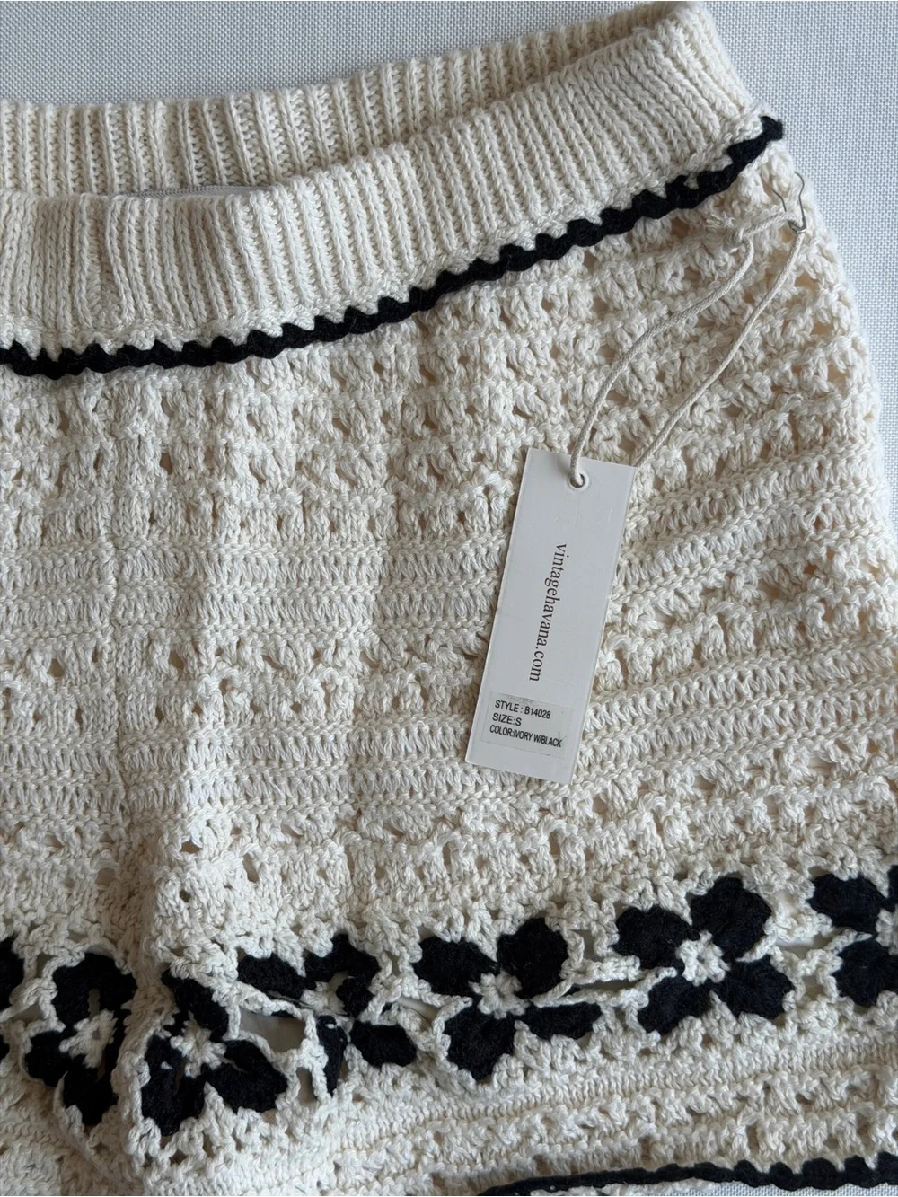 NWT Vintage Havana Crochet Floral Wide Leg Shorts